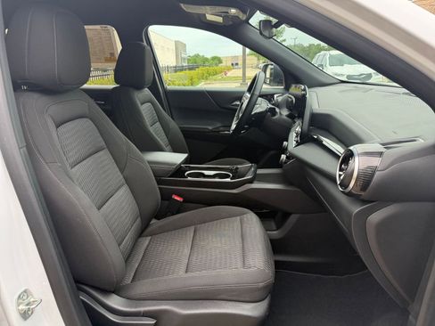 Used 2025 Chevrolet Equinox LT FWD image 38