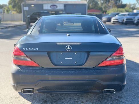 Used 2011 Mercedes-Benz SL 550 image 4