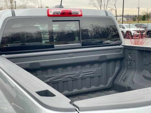 Used 2023 Chevrolet Colorado ZR2 w/ ZR2 Convenience Package III image 32