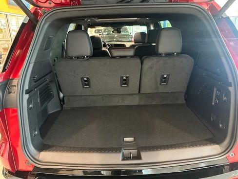 New 2026 Chevrolet Traverse RS w/ LPO, Floor Liner Package AWD/4WD image 14