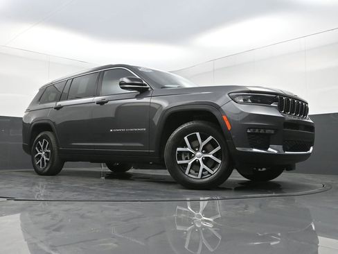 Used 2024 Jeep Grand Cherokee L Limited w/ Luxury Tech Group II image 29