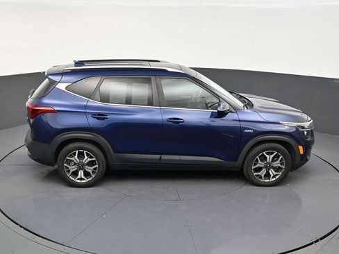 Used 2021 Kia Seltos EX AWD/4WD image 17