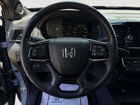 Certified 2024 Honda Ridgeline Black Edition image 19