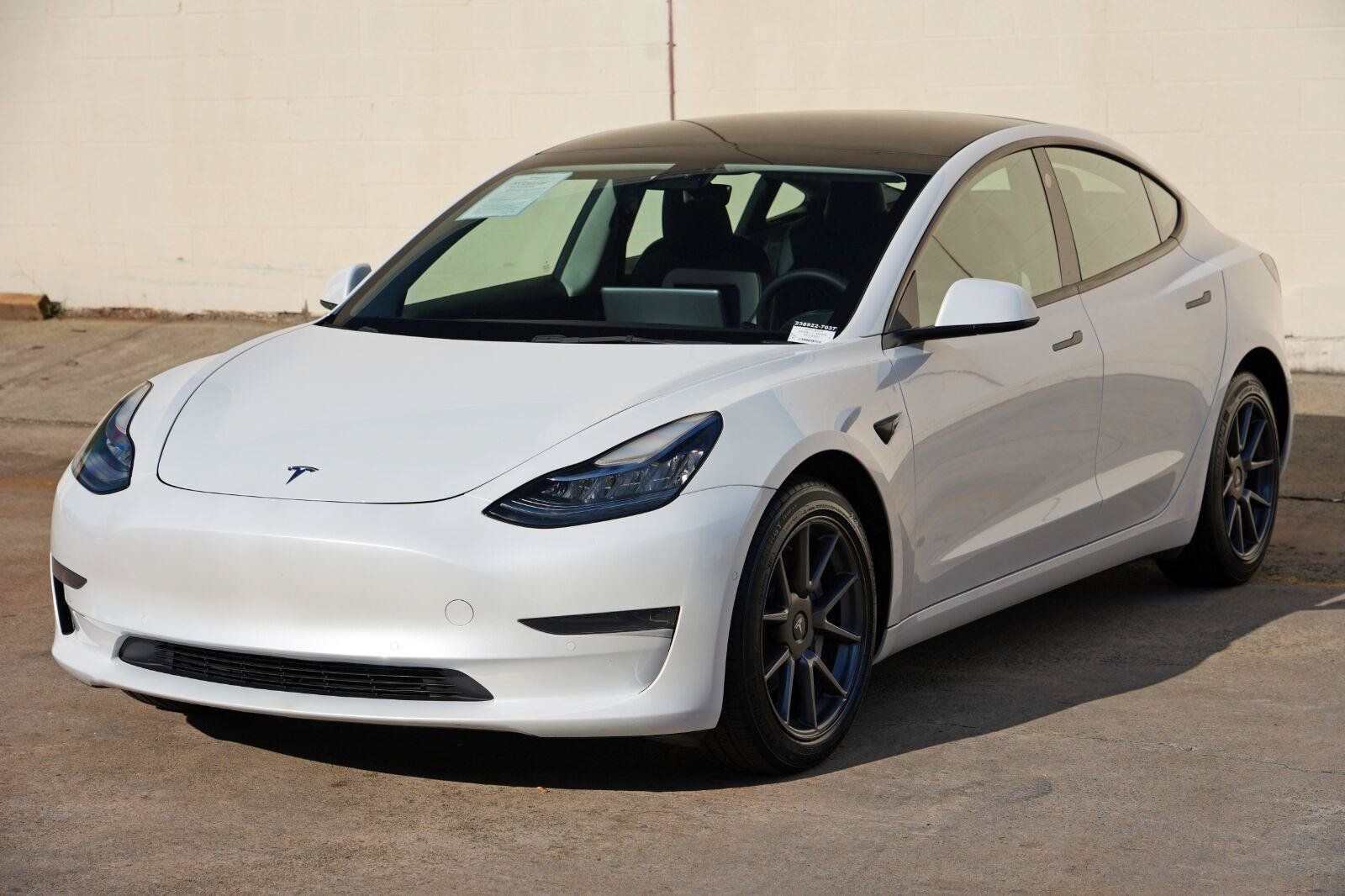Used 2022 Tesla Model 3 Standard Range RWD image 45