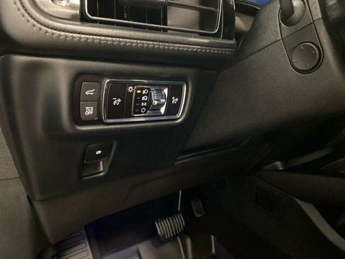 Used 2023 Lincoln Nautilus Reserve w/ Equipment Group 201A AWD/4WD image 17