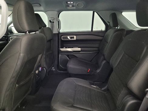 Used 2021 Ford Explorer XLT AWD/4WD image 18