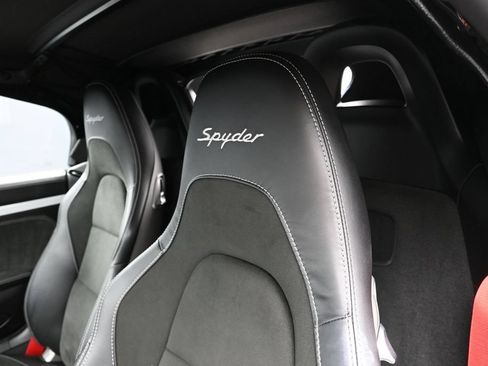 Certified 2022 Porsche 718 Boxster Spyder RWD image 17