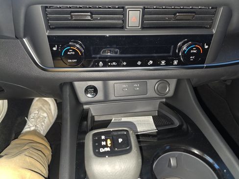 New 2026 Nissan Rogue SV image 12