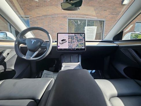 Used 2023 Tesla Model Y Long Range AWD/4WD image 39