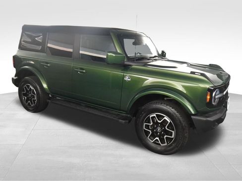 Used 2023 Ford Bronco Outer Banks image 8