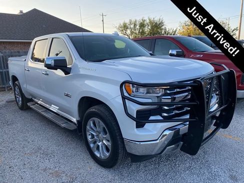 Used 2025 Chevrolet Silverado 1500 LTZ AWD/4WD image 1