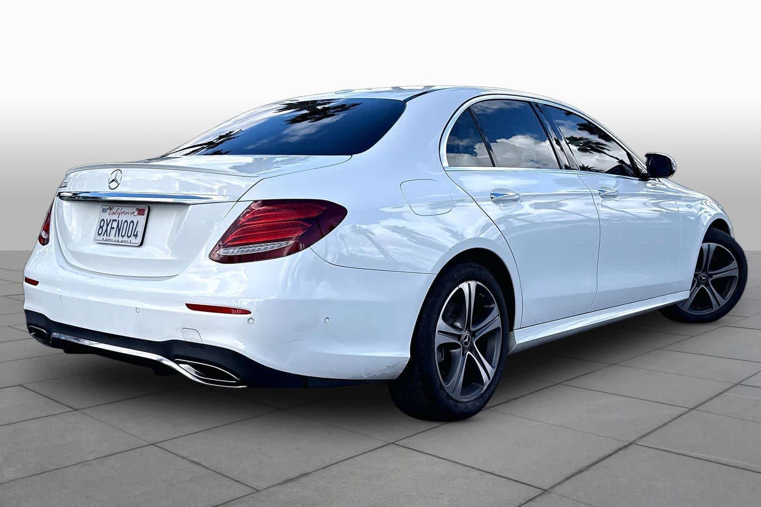 Used 2018 Mercedes-Benz E 300 image 12