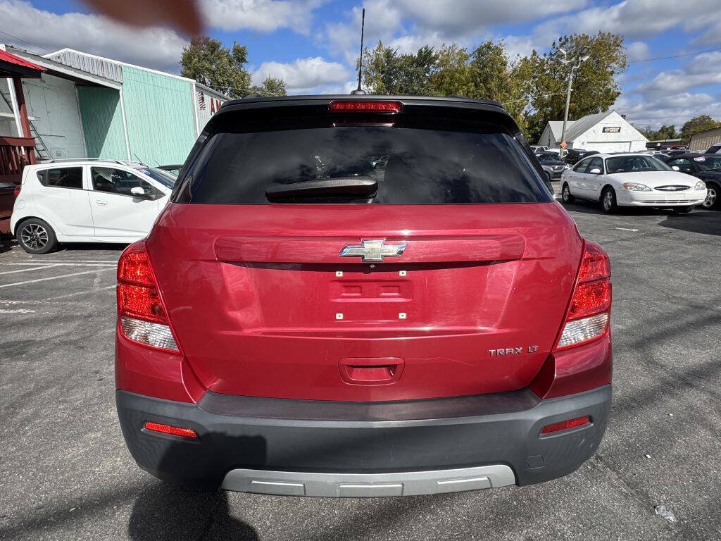 Used 2015 Chevrolet Trax LT w/ LPO, Protection Package FWD image 4