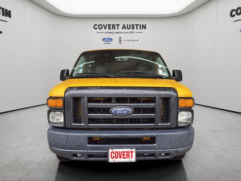 Used 2011 Ford E-150 and Econoline 150 w/ Commercial Cargo Van Pkg RWD image 4
