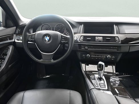 Used 2015 BMW 528i xDrive Sedan AWD/4WD image 11