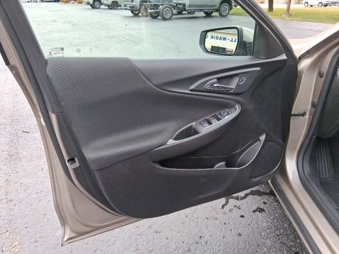 Used 2024 Chevrolet Malibu LT image 10