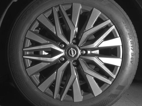 Used 2025 Nissan Altima 2.5 SV image 12