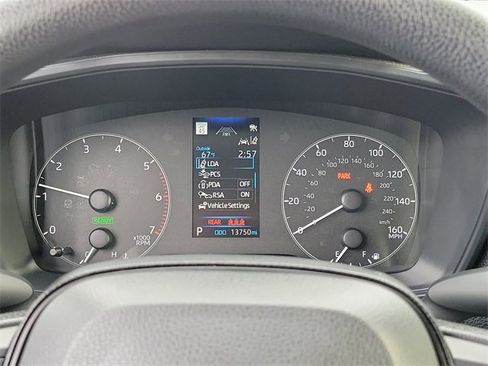 Used 2025 Toyota Corolla LE image 7