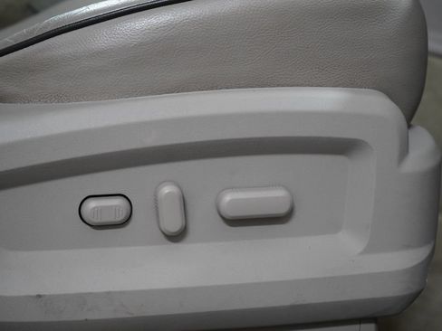 Used 2012 Lincoln MKX AWD image 37