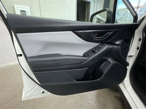 Used 2018 Subaru Crosstrek 2.0i Premium image 9