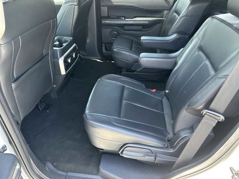 Used 2024 Ford Expedition XLT AWD/4WD image 23