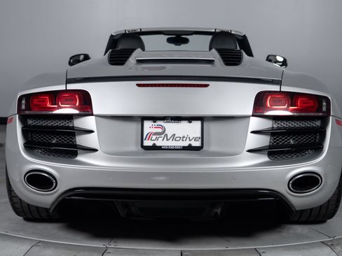 Used 2012 Audi R8 V10 AWD/4WD image 4