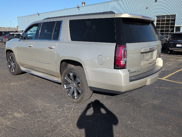 Used 2015 GMC Yukon XL SLE w/ Convenience Package AWD/4WD image 6