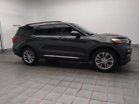 Used 2022 Ford Explorer XLT w/ Equipment Group 202A RWD image 11