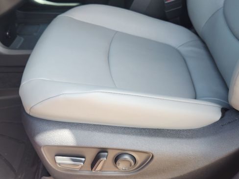 New 2026 Toyota Sienna XLE FWD image 22