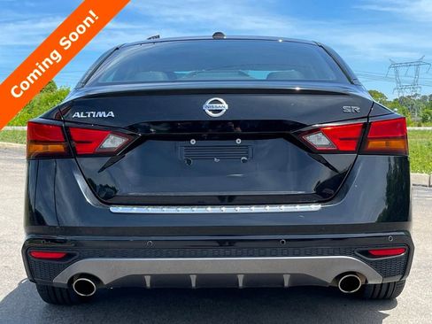 Used 2021 Nissan Altima 2.5 SR FWD image 3
