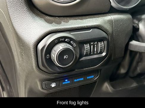 Used 2022 Jeep Wrangler Unlimited Rubicon 4xe w/ Cold Weather Group AWD/4WD image 17