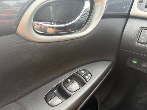 Used 2016 Nissan Sentra SR w/ Driver's Assist Package FWD image 42