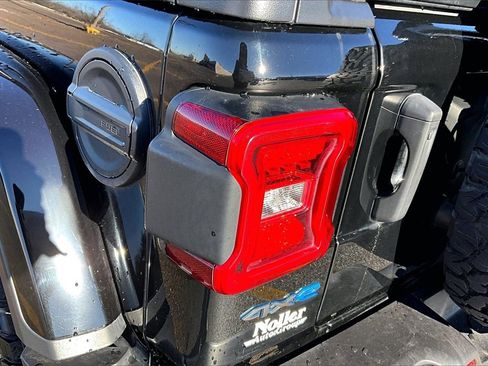 Used 2021 Jeep Wrangler Unlimited Rubicon 4xe w/ Cold Weather Group image 30