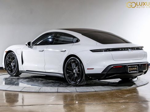 Used 2023 Porsche Taycan image 12