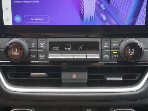 Certified 2025 Toyota Grand Highlander FWD image 12