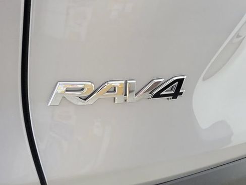 Used 2024 Toyota RAV4 XLE w/ Convenience Package FWD image 9