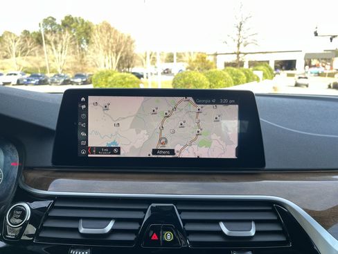 Used 2019 BMW 540i w/ M Sport Package image 26