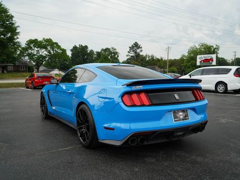 Used 2017 Ford Mustang Shelby GT350 RWD image 3