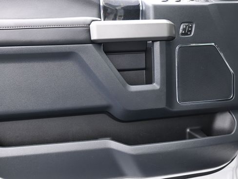 Used 2022 Ford F250 Platinum w/ FX4 Off-Road Package image 38