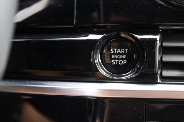 Certified 2025 Nissan Pathfinder SL AWD/4WD image 16
