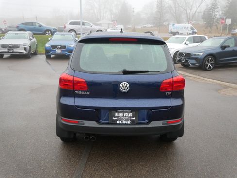 Used 2016 Volkswagen Tiguan S image 6