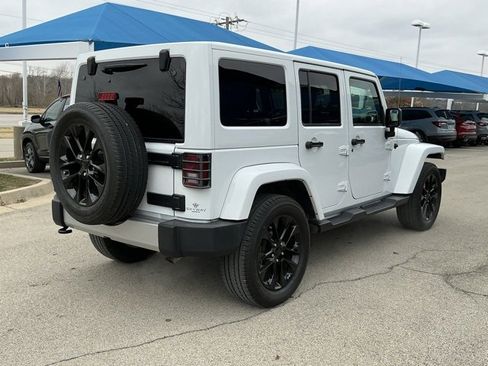 Used 2017 Jeep Wrangler Unlimited Sahara w/ Connectivity Group image 3