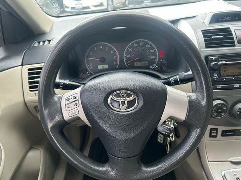 Used 2012 Toyota Corolla LE FWD image 10
