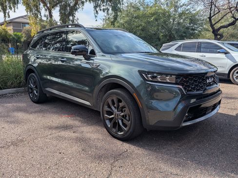 Certified 2023 Kia Sorento SX Prestige image 2
