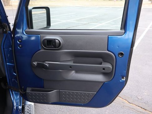 Used 2010 Jeep Wrangler Unlimited Sport w/ Mopar Chrome Edition Group image 27