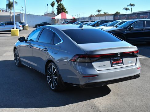 Used 2023 Honda Accord Touring image 6