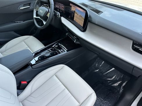 New 2026 Audi Q3 quattro 2.0T AWD/4WD image 16