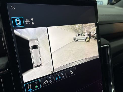 Used 2025 GMC Yukon XL Denali image 22