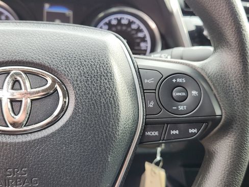 Used 2019 Toyota Camry LE image 17