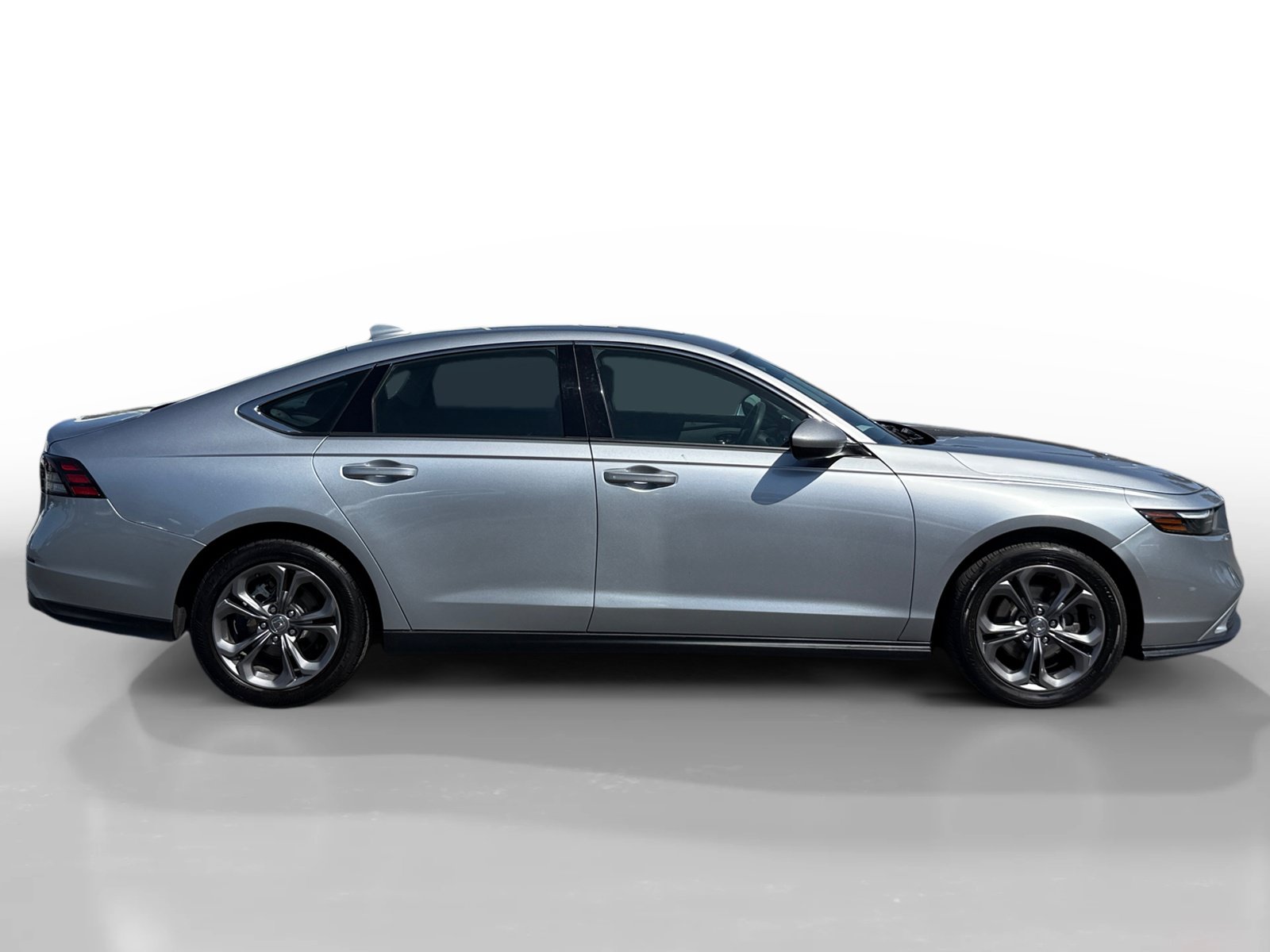 Certified 2023 Honda Accord EX image 6